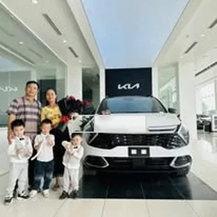 Hoạt động tư vấn và giao xe Kia tại Thanh Hóa 5